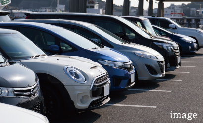 敷地内に23台分の平置駐車場